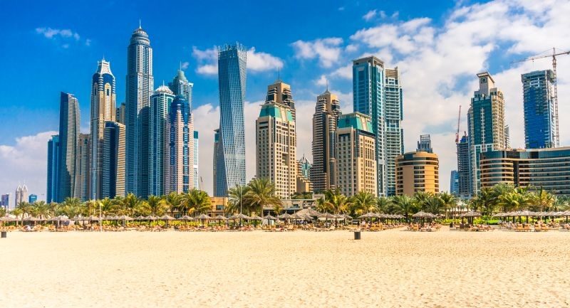 Do Dubaje a pak do Ománu přes hlavní sezónu. Letenky od 4390 Kč s odletem z Prahy