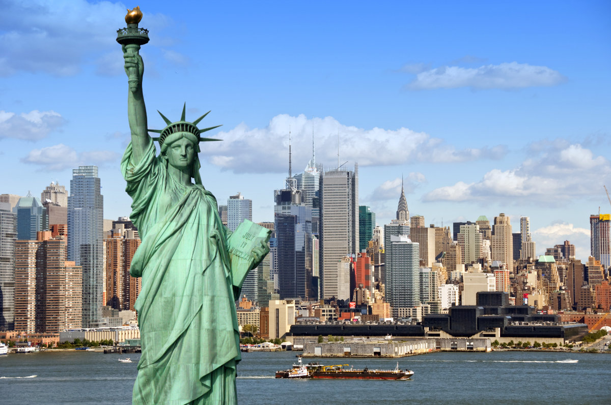 Přímé letenky do New Yorku i přes letní prázdniny. Letenky za 10790 Kč s odletem z Prahy